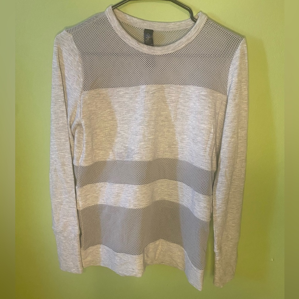 Women’s sweatshirt